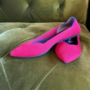 Red Rothy’s pointed flats